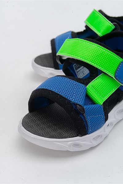 mnpc Junge - Anatomische leichte schwarze beleuchtete Sportsandalen