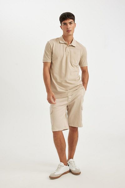 DeFacto Neues kurzärmliges Piqué-Polo-T-Shirt mit normaler Passform D4610AX24SM