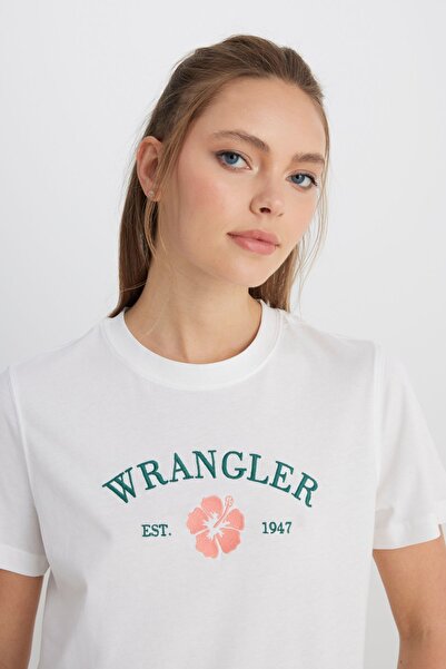 WRANGLER Λευκό T-Shirt με λαιμόκοψη με κανονική εφαρμογή από 100% βαμβάκι