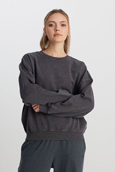 WRANGLER Relaxed Fit Geniş Kesim Bisiklet Yaka %100 Pamuk Kadın Antrasit Swea...