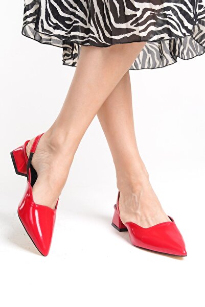 Ayakkabı Podyumum CANDAN - Toc gros de 3 cm, piele lacuita rosie, varf ascuti...