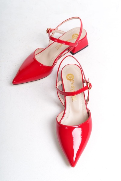 Ayakkabı Podyumum "HİLAL"Kırmızı Rugan Arka Açık Sivri Burnu Kapalı Alçak 3 cm Kalın Ökçe Yeni Sezon