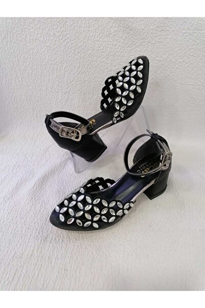 Özgür Kids BURUN TAŞ DETAYLI KIZ ÇOCUK TOPUKLU ABİYE AYAKKABI