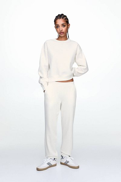 Pull & Bear Sweatshirt ve jogger pantolon takımı