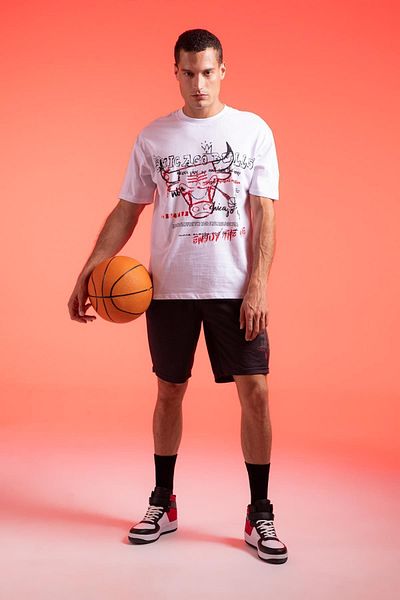 DeFacto Μπλουζάκι NBA Chicago Bulls Boxy Fit κοντό μανίκι 100% βαμβακερό T-shirt Y2674az22hs