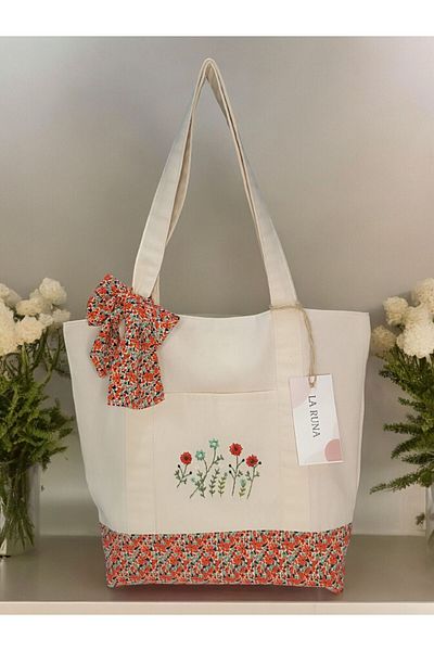 LARUNA La Runa Handmade Embroidered Linen Tote Bag