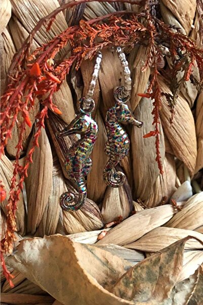 Leerybee Spotted Mixed Color Antiallergic Sea Horse Earrings