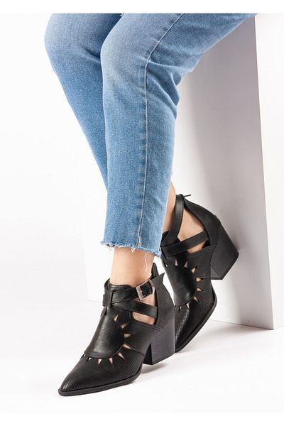 Bej Ayakkabı Valen Women's Laser Star Patterned Buckle Adjustable Back Zipper Shoes Matte Black