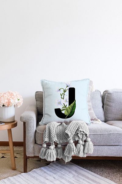 Realhomes Cu două fețe, podea albastră, cu model de flori, literă neagră J, design special, husă de pernă tricotată Raschel.