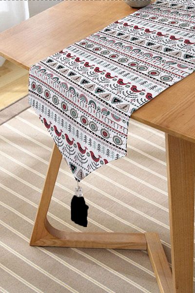 Realhomes Ethnic Scandinavian Motif Ψηφιακή τυπωμένη διακοσμητική φούντα σενίλ Τρίγωνο Runner