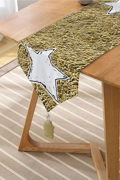 Realhomes White Star Pattern - Ψηφιακή τυπωμένη φούντα Chenille Triangle Runner