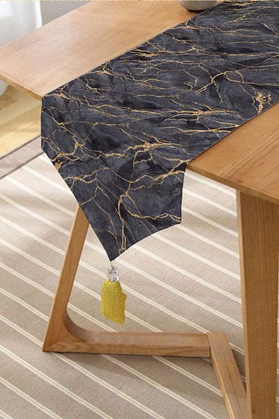 Realhomes Design de marmură detaliat auriu negru imprimat digital Decorativ cu smocuri din chenille triunghiular
