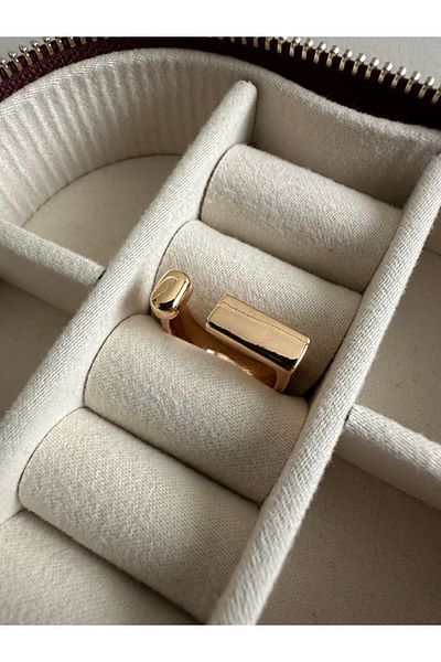 ringbox خاتم ذهبي قابل للتعديل من الأعلى