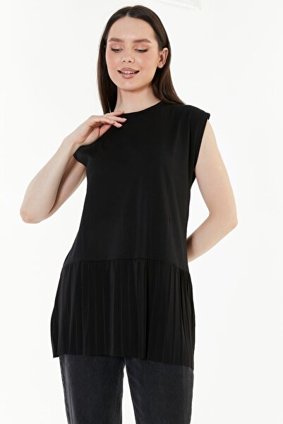 ilmek 24058 Kadın Siyah Eteği Pliseli Pamuklu Penye Kumaş Sıfır Kollu İçlik Bluz