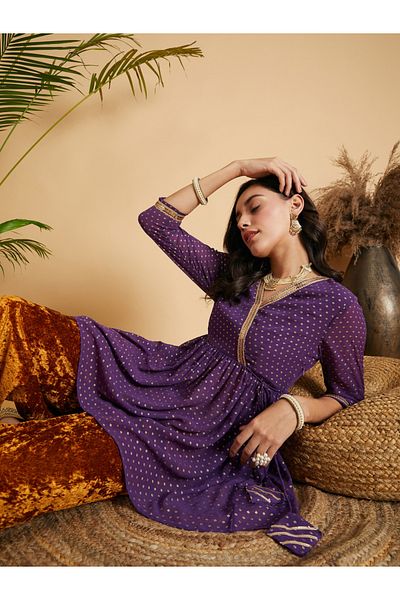 Sassafras By Styli بلوزة بيبلوم ملفوفة بطبعات رقائق معدنية منقطة