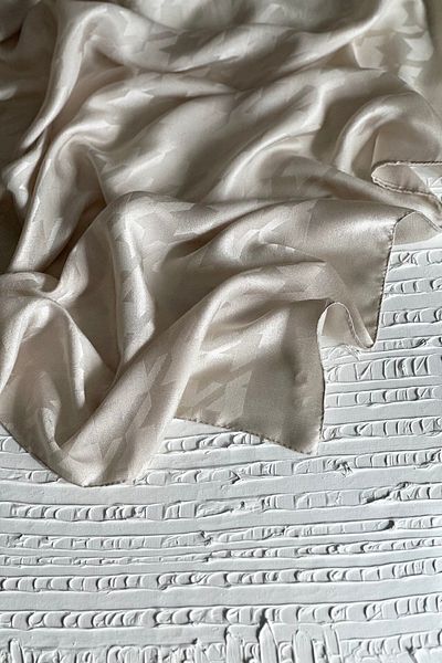 ARMANDA ITALIAN JACQUARD PIECE PATTERNED SHAL - STONE