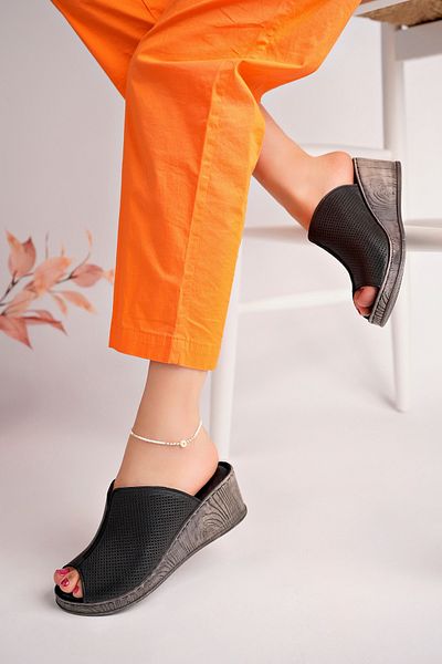 Akgün Terlik Genuine Leather Black Women's Slippers - Wedge Heel and Soft Sole