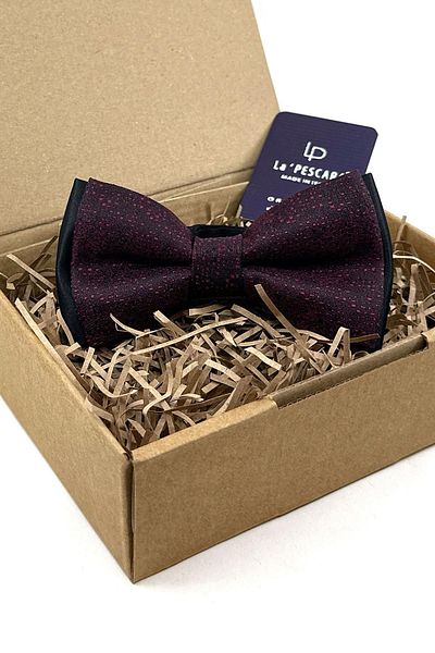 Kravatkolik Claret Red - Black Sand Pattern Bow Tie P1760