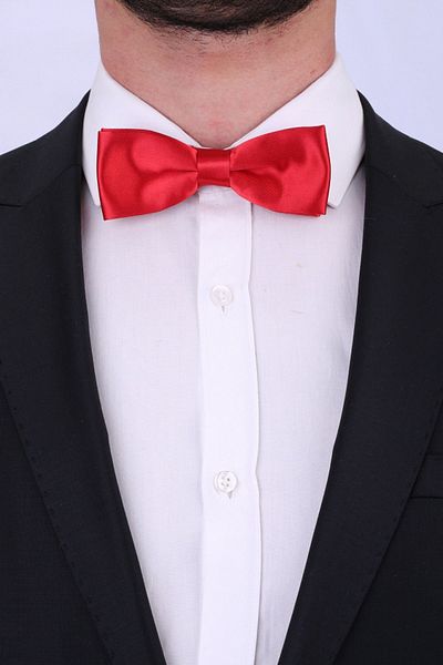 La Pescara Red Slim Satin Bow Tie SP17
