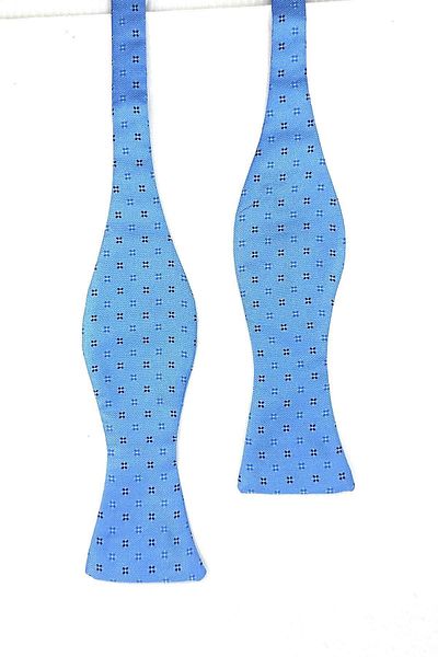 Kravatkolik Light Blue Small Pattern Light Bow Tie AP125