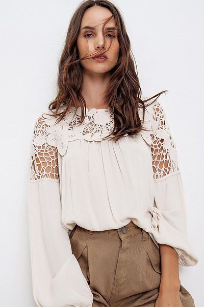VAGGON Women's Light Beige Knitted Motif Woven Blouse Esq0030