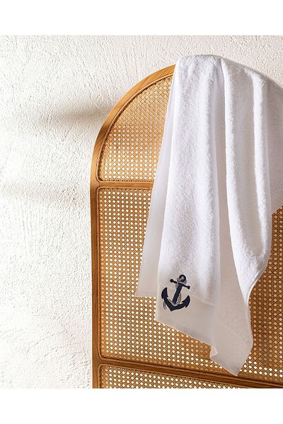 Madame Coco White Lory Bath Towel - Yacht Collection