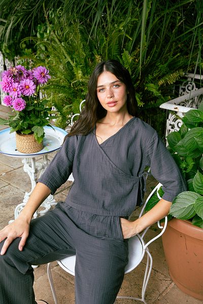 Handarte Nature Anthracite Muslin Wrap Top Blouse