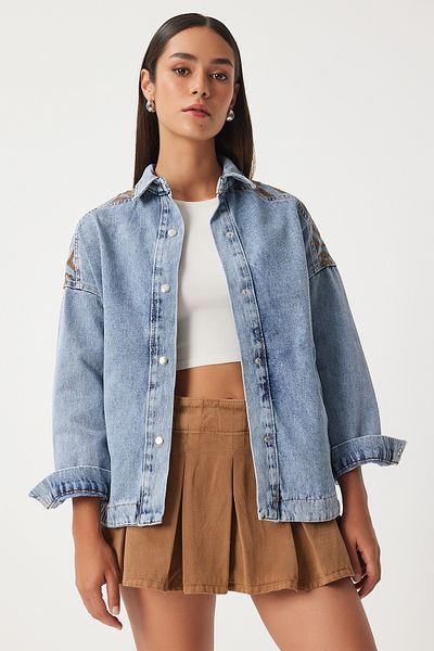 Happiness İstanbul Mittelblaue Gabardinejacke für Damen mit ethnischer Stickerei - RV00142