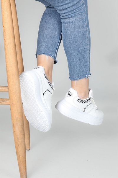 stilfest Tenis alb - bază înaltă și confort casual