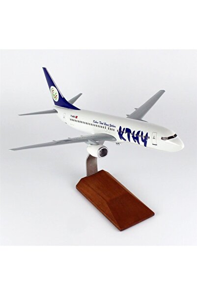 Hobbytime THY060 1/100 Ölçek, Kıbrıs KTHY B737-800 Yolcu Uçağı, Sergilemeye Hazır Ahşap Standlı Model