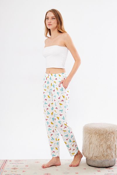 Berrak Pantaloni de pijama eleganti, alb, ecru, cu planetă și figuri mixte - 100% bumbac