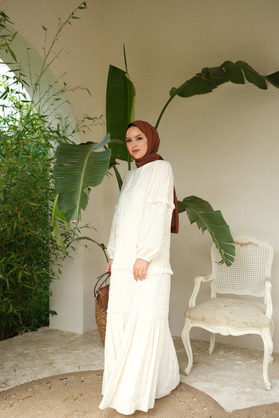 EBRU ALTAŞ Fransız Güpürlü Kırık Beyaz Pamuklu Madelyn Elbise