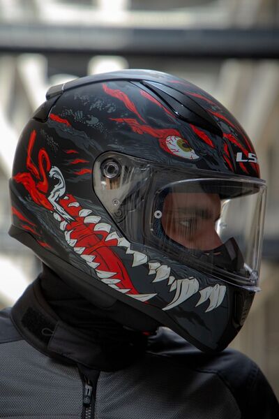 LS2 RAPID 2 KAIJU MAT SİYAH-KIRMIZI-BEYAZ KASK