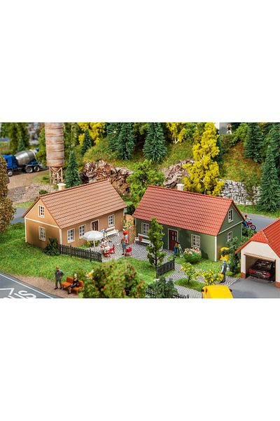 Faller 130607 1/87 Village Houses (2 Pieces) Disassembled Plastic Model