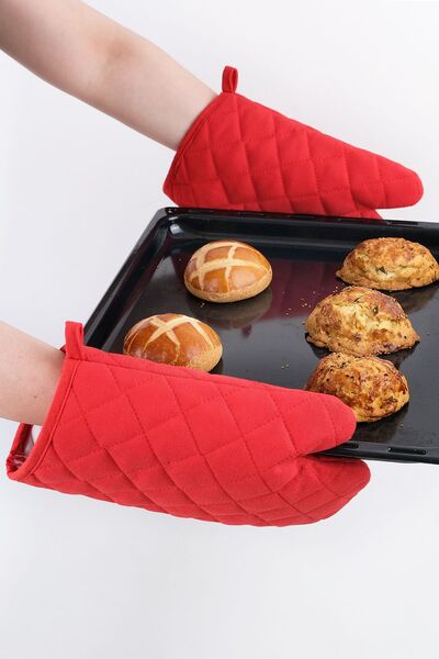 sevilya Fireproof and Heat Resistant Set of 2 Oven Gloves