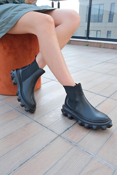 FOLLİNİ Γυναικείες μπότες από γνήσιο δέρμα Black Floater - Λεπτομέρεια στη σόλα