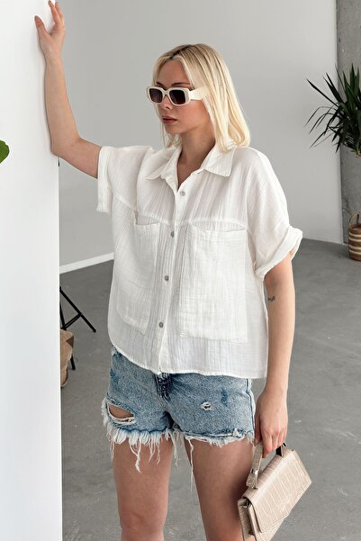 VAGGON White Oversize Women's Shirt - Short Sleeve, Double Pocket Prm0815