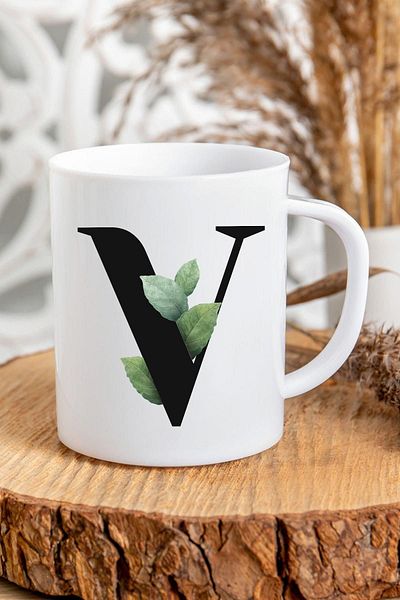 Kravatkolik V Letter Initial Printed Mug