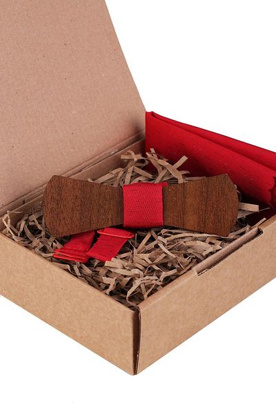 Kravatkolik Red Wooden Bow Tie Ahp381