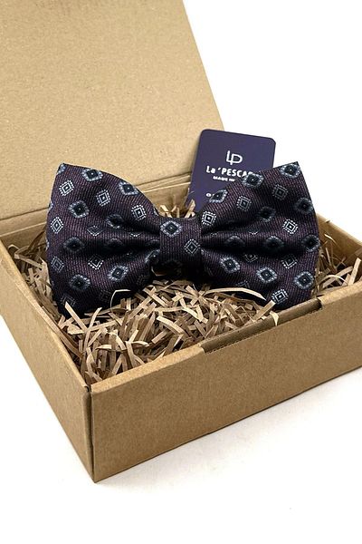 Kravatkolik Plum - Gray Small Pattern Large Bow Tie P1830