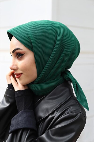 Hint İpek وشاح نسائي بطيات باللون الأخضر الزمردي