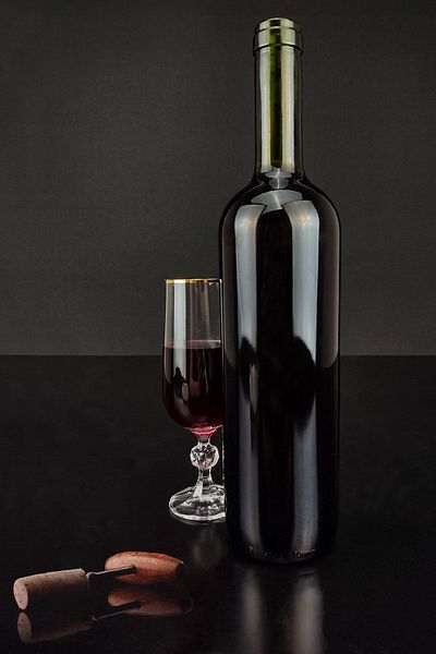 Digithome Lombardino Vetro Single Hollow Bottom Wine Bottle Green 750 Cc C320.016