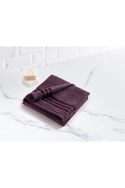 Madame Coco Maynor Border Fluffy Face Towel