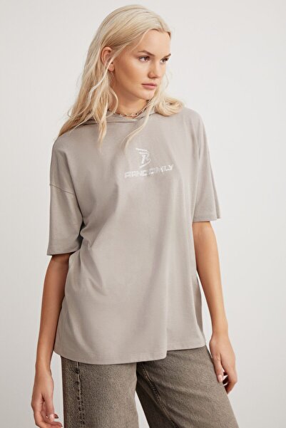 GRIMELANGE Nıxıe Kadın %100 Organik Relaxed Pamuklu Taş Işlemeli Kapüşonlu Kısa Kollu Gri T-shirt