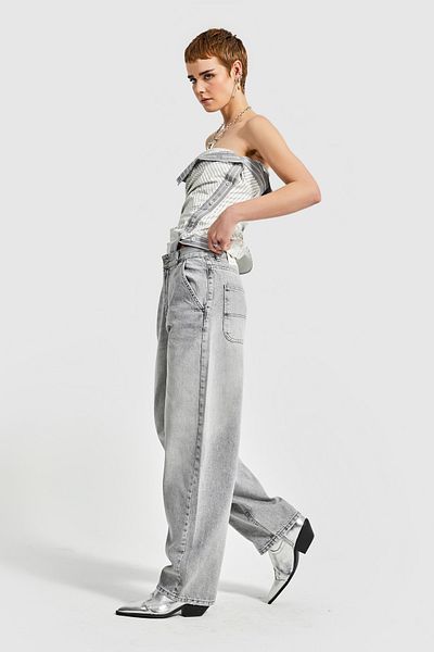 its basic Women's Gray Skater Fit Loose Cut Denim Trousers