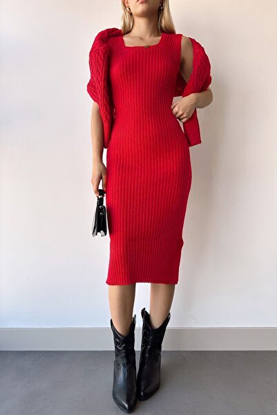 FLEX FASHION Red Hair Knitted Motif Turtleneck Crop Sweater and Knitwear Dress Set