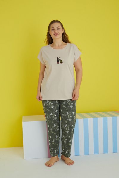 Siyah İnci Plus Size Beige Patterned Curve knitted Pajama Set - Oversize