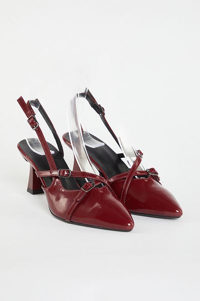 TRENDYOL SHOES Бордові лаковані жіночі туфлі на підборах з пряжкою TAKSS24TO00007