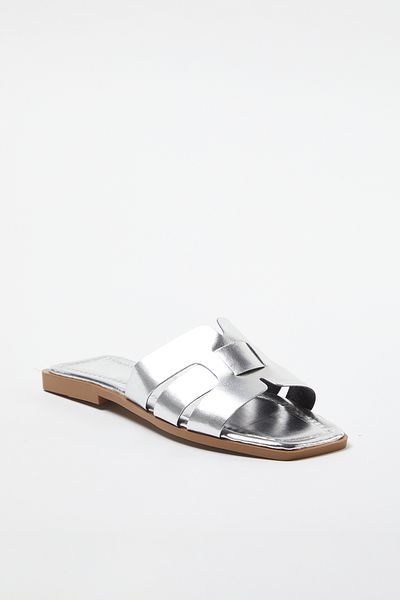 TRENDYOL SHOES Stříbrné jednopáskové denní dámské pantofle TAKSS24TE00010