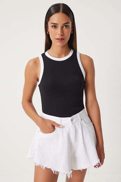 Happiness İstanbul Schwarze ärmellose Kontrastbluse - FK00010